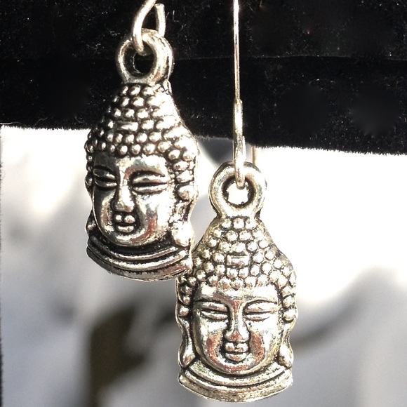 Sterling Silver Earrings with Buddha. - Picture 3 of 3